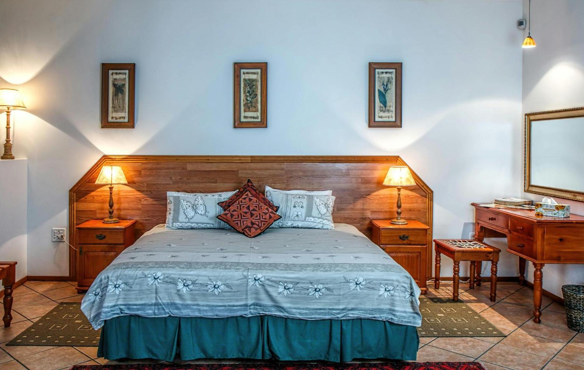 S S Home Stay -2Bhk & 1Bhk Luxury Ac Service Apartments For Group Of Families - Best Location - Modular Kitchen - Super Fast Wi-Fi- Near To Tirupati Bus Stand And Railway Station Extérieur photo